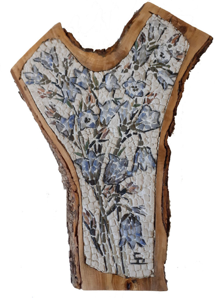 Genzianelle nell'ulivo / Gentians in olive wood
